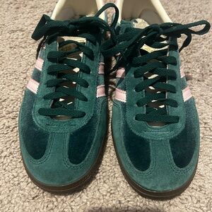 Women's Adidas Sneakers